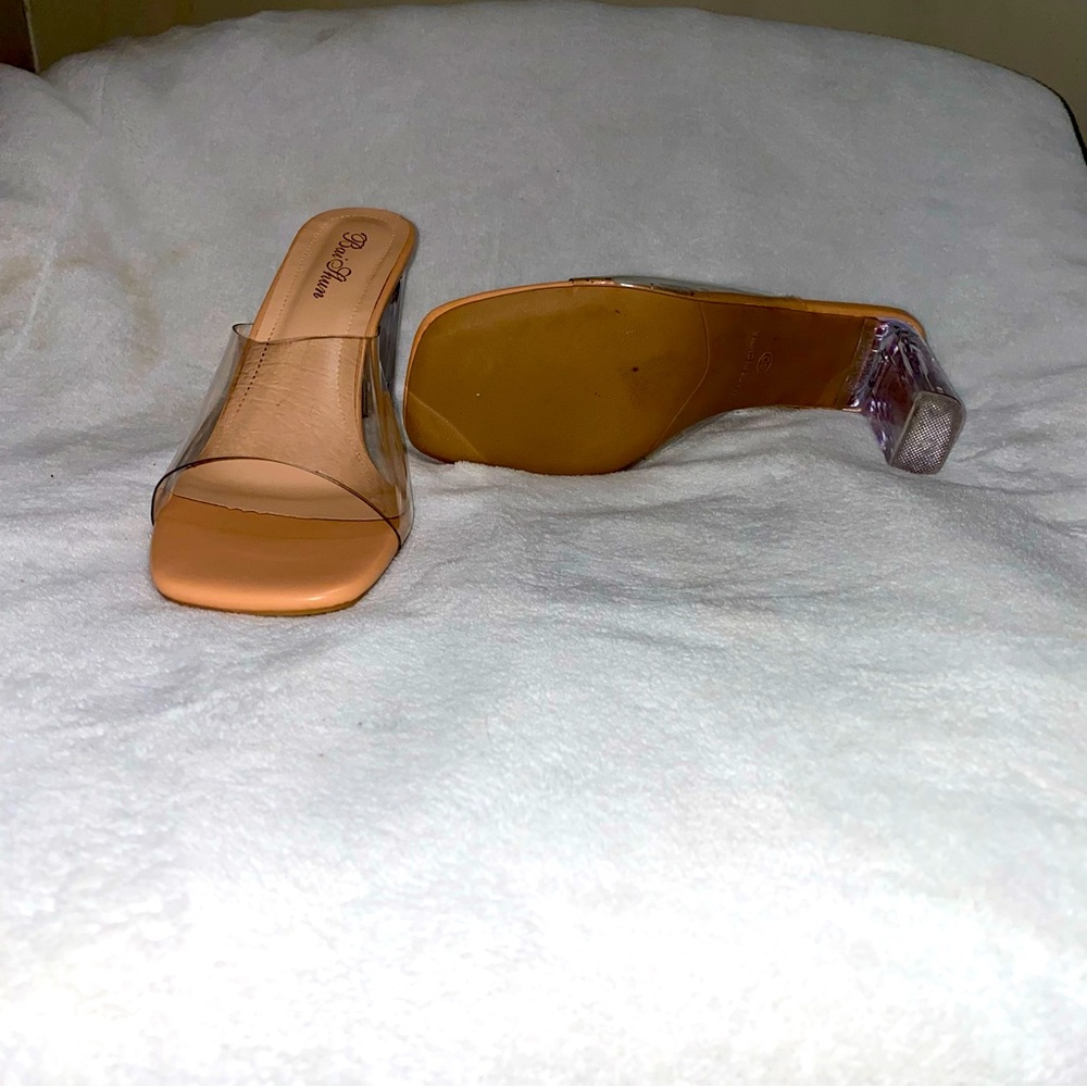 Beautiful heels!
